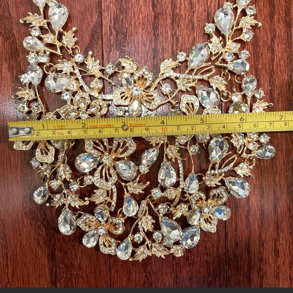 NWT RHINESTONE FLORAL BIB NECKLACE - Picture 7 of 8